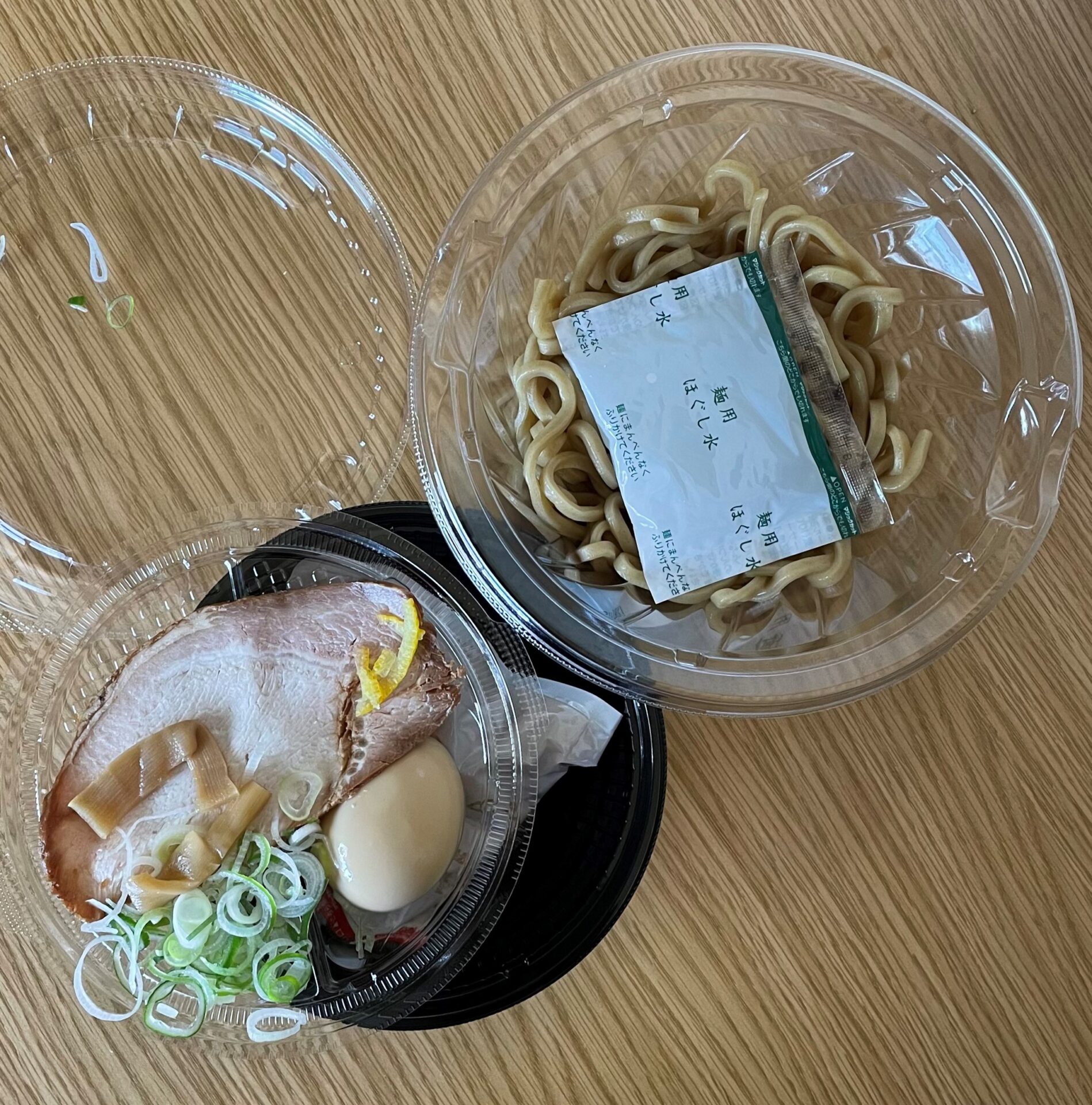 中華蕎麦とみ田監修「濃厚豚骨魚介 味玉冷しつけ麺」が今年も帰ってきた！【セブンイレブン】